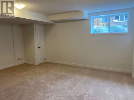 36 JOHN CANNING WAY E - Photo 3