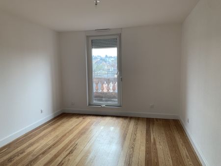 Location Appartement 4 pièces 93m² SARREGUEMINES 57200 - Photo 3