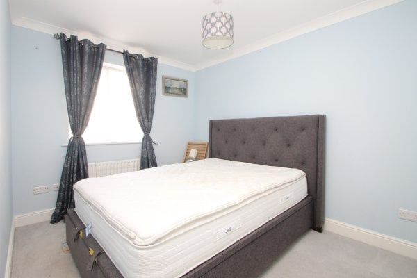 Chichester 2 bedroom flat to rent - Photo 1