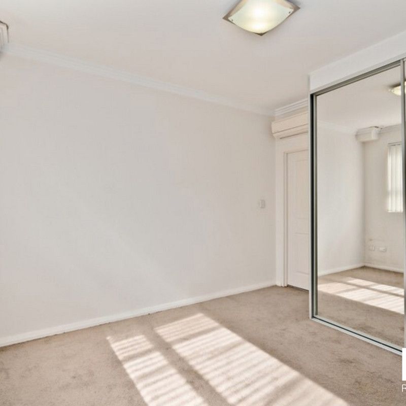 Private & Secure Two Bedroom Residence With Courtyard & Resort-Style Amenities! - Photo 1