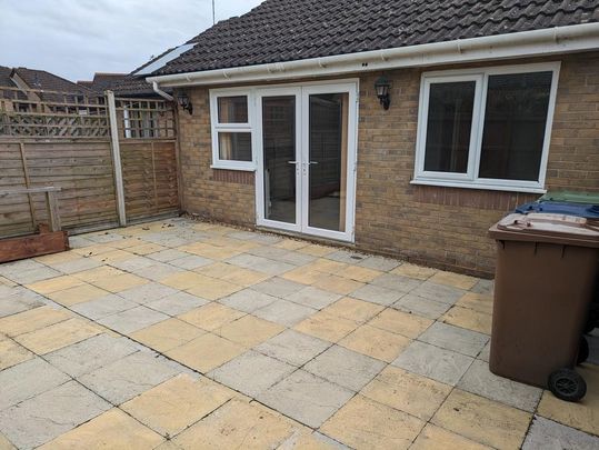 2 bedroom terraced bungalow to rent - Photo 1