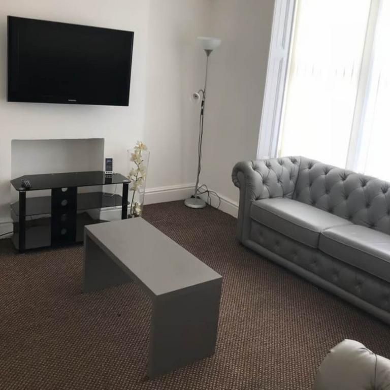 4 bedroom house share to rent - Photo 1