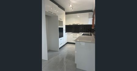 Holland Park West - Central Location - Photo 2