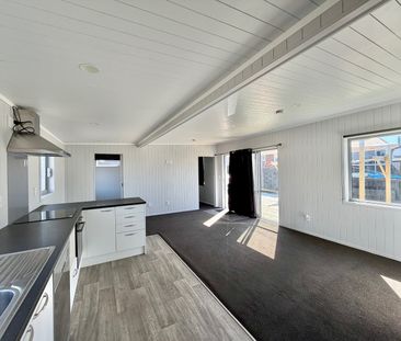 8A Lynmore Drive, Hill Park, Auckland - Photo 2