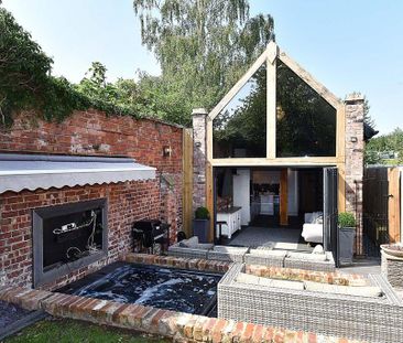 5 bedroom end of terrace house to rent - Photo 3