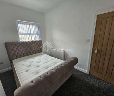 Oxford Terrace, Batley, WF17 - Photo 2