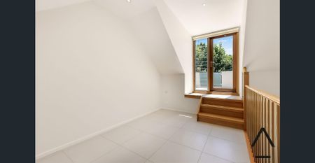 Contemporary Terrace in Alexandria - Photo 3