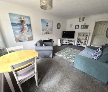 3 bedroom semi-detached bungalow to rent - Photo 3