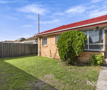 Charming One-Bedroom Unit in a Quiet Mentone Locale - Photo 3