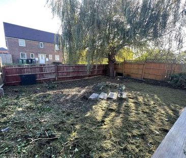 Bramber Close, BN10 - Photo 3