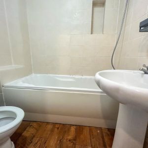 1 Bedroom Flat To Let - HP11 - Photo 3