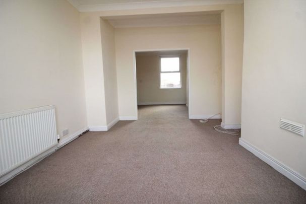 3 Bedroom Terraced House - Photo 1