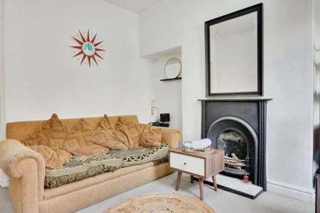 2 bedroom terraced house to rent - Photo 2