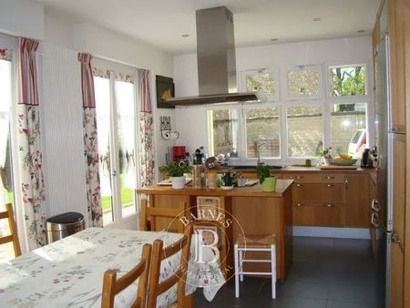 Tout savoir sur cette maison dans le quartier Ibis, à Le Vésinet - Photo 3