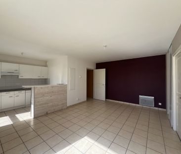 Location Appartement 2 pièces 44m² ONET LE CHATEAU 12850 - Photo 1