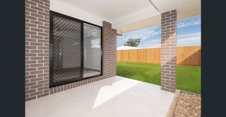 Comfortable and spacious 4 Bedroom House with low maintenance garden - Photo 4