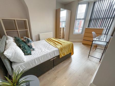 4 bedroom terraced house to rent - Photo 4