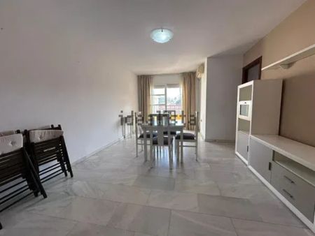 Alquiler de piso en Centro - Photo 3