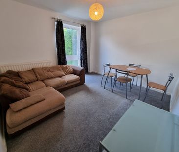 4 Bed Student Accommodation - Photo 3