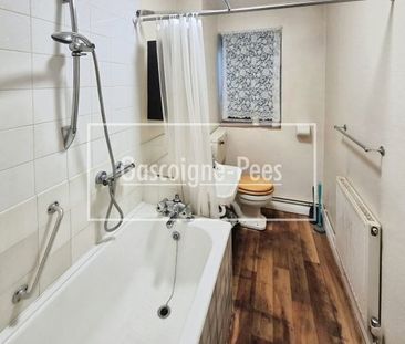 Marlfield Court - Photo 1