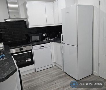 3 bedroom end of terrace house to rent - Photo 2