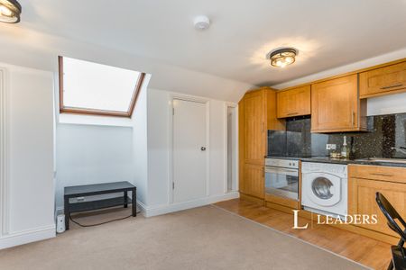 2 bedroom apartment to rent New Street, Horsham - Photo 2