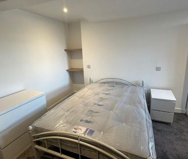 Room 2, Swan Street, Warwick - Photo 4