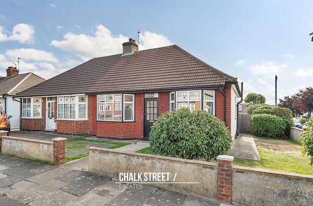 Belmont Avenue, Upminster, RM14 - Photo 1