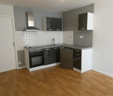 Location Appartement 1 pièce 32m² CHATEAUBRIANT 44110 - Photo 2