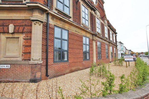 1 bedroom flat to rent - Photo 1