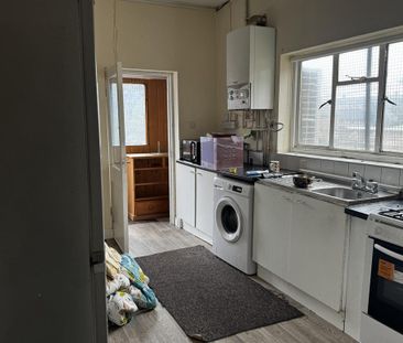 2 bedroom maisonette to rent - Photo 5