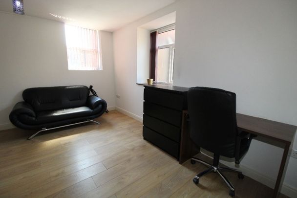 Flat , - Moor Lane, Preston - Photo 1