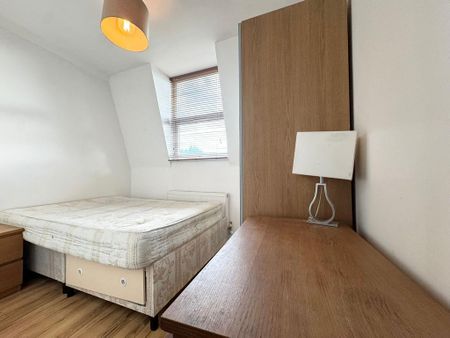 3 bedroom apartment to rent - Photo 3