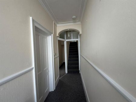 3 bedroom maisonette to rent - Photo 5