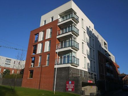 Apt 19 The Hull Building, The Embankment, Belfast BT7 3NE - Photo 2