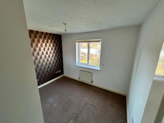 2 bed Semi-Detached - To Let - Photo 1