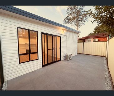 2c Chelsea Pl, Glenfield, NSW 2167 - Photo 4