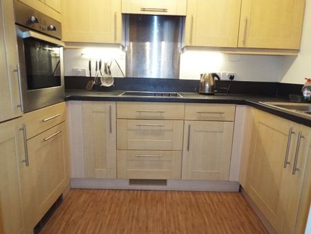 Polymond House, Central - Photo 4