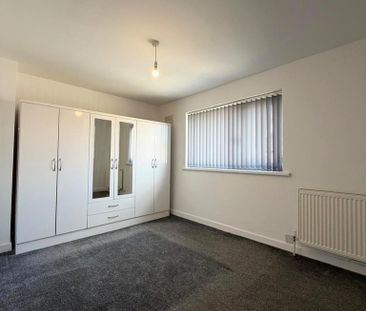 2 bedroom semi-detached house to rent - Photo 4