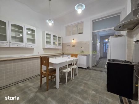 Apartament superb renovat in Centrul Istoric Brasov - Photo 5