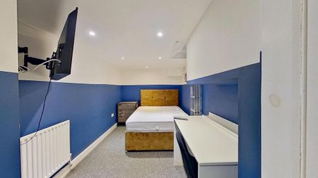 3 bedroom terraced house to rent - Photo 3