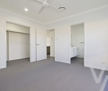 5 Red Baron Road, Chisholm - Photo 6