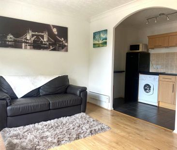 1 bedroom flat to rent - Photo 2
