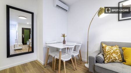 4 room luxury Flat for rent in Madrid, Spain - Photo 5