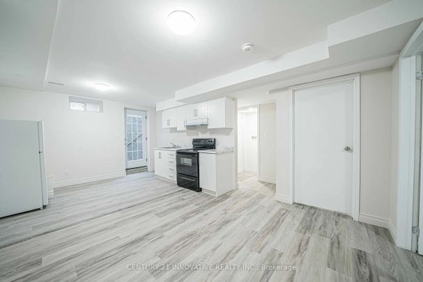 Detached Home For Lease | E9039489 - Photo 1