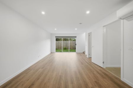 Moir Road Townhouse - Photo 3