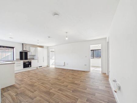 Phoenix Court, Hawkins Road, Colchester, CO2 8ZE - Photo 2