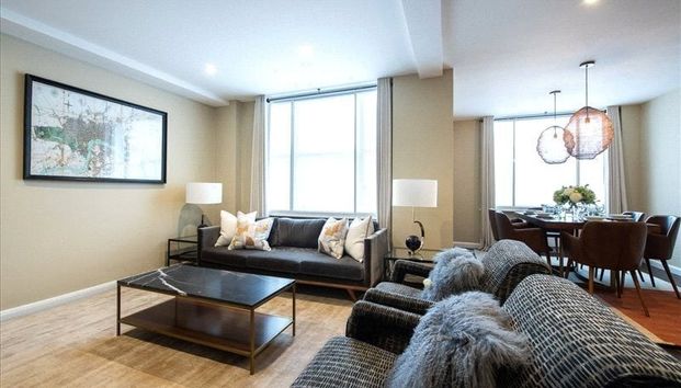 3 bedroom flat with 1 reception and 2 bathrooms in London, W1J - Photo 1