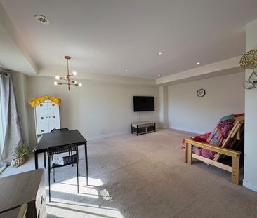 For Lease - 80 Nearco Crescent, Oshawa, Ontario - Photo 1