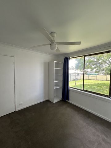Home For Rent - Photo 5